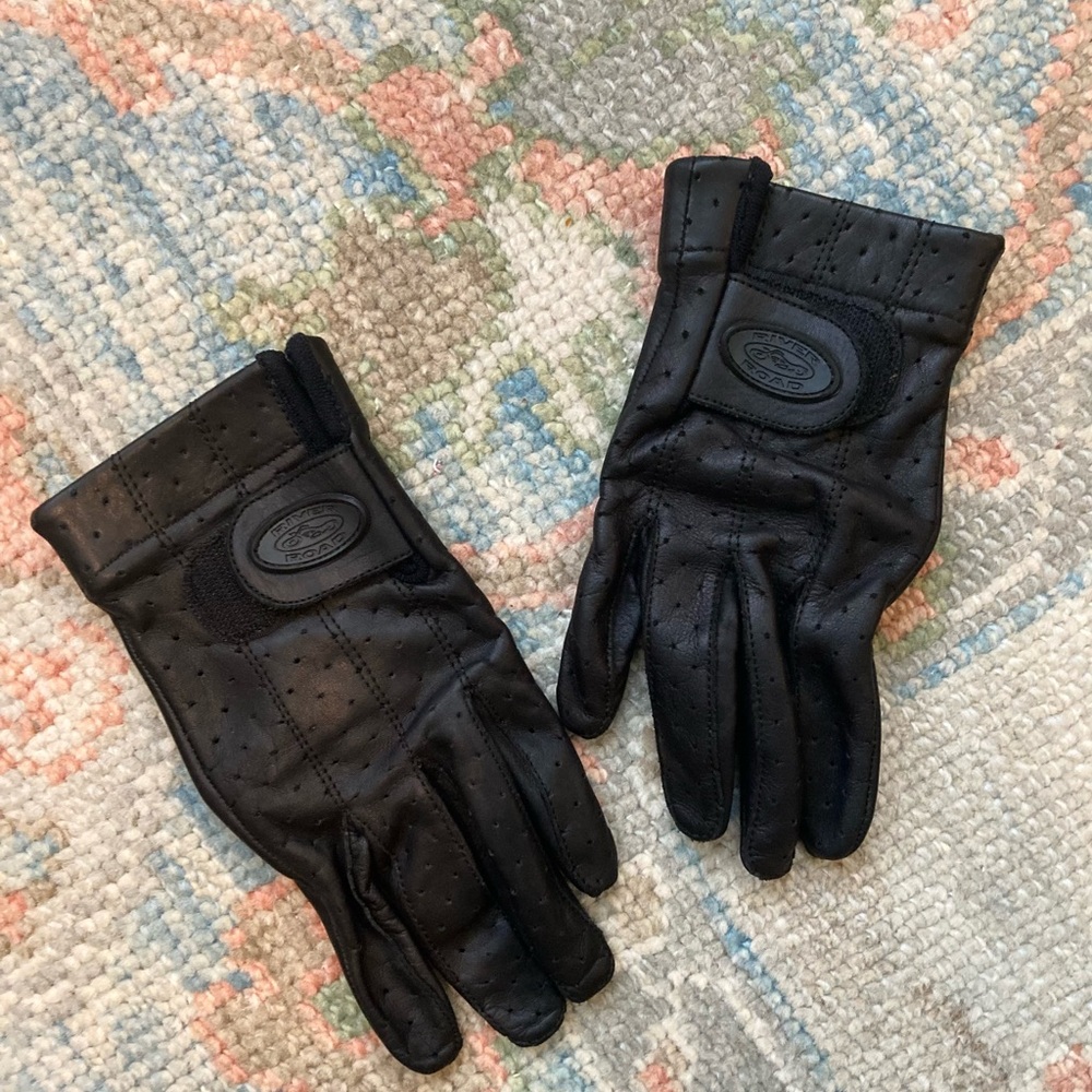 “River Road” Black Leather Riding Gloves Size Small